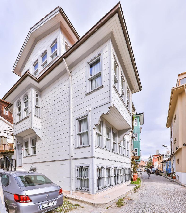 9 Doors (adults Only) Otel 2*