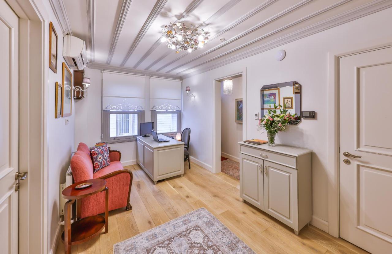 Otel 9 Doors (adults Only)